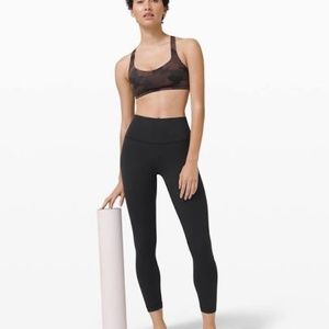 *NWT* lululemon Wunder Under FLux HR Tight 25"BLACK- Size 2